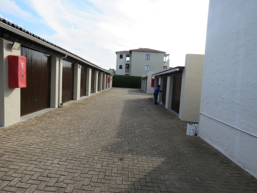4 Bedroom Property for Sale in Bowtie Western Cape